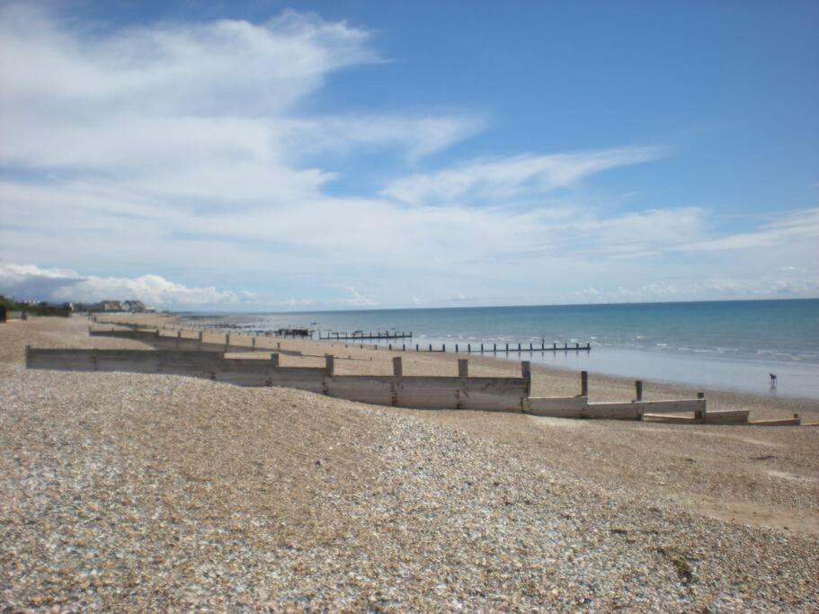 Beautiful Gate House A 4 Minute Walk From Beach Bognor Regis Exteriör bild