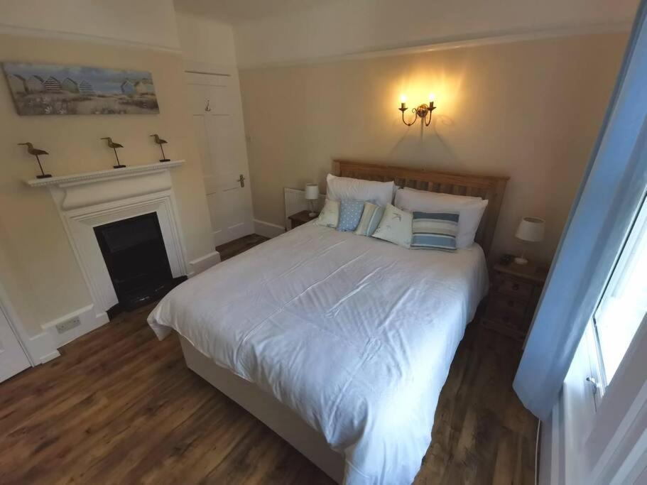 Beautiful Gate House A 4 Minute Walk From Beach Bognor Regis Exteriör bild