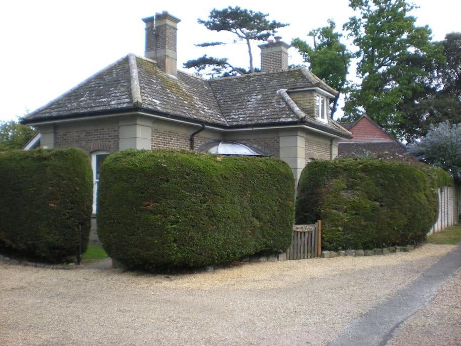 Beautiful Gate House A 4 Minute Walk From Beach Bognor Regis Exteriör bild