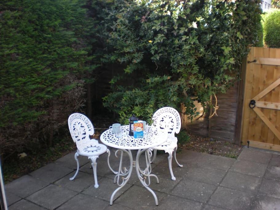 Beautiful Gate House A 4 Minute Walk From Beach Bognor Regis Exteriör bild